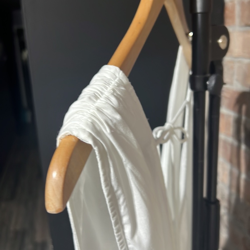 Abercrombie and Fitch white dress - Picture 10 of 16